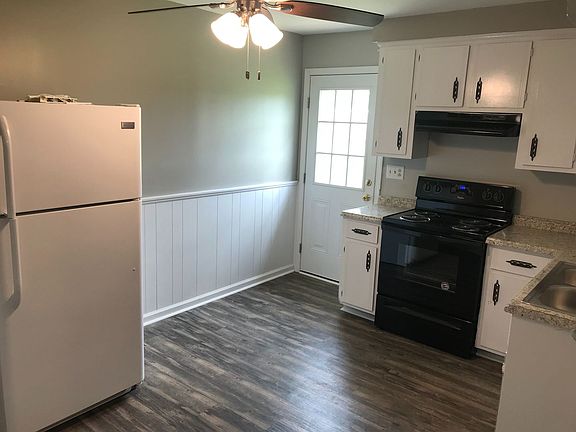 5th image of 145 Tandy Dr APT A
