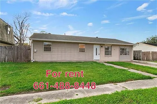 5009 Middlebury St Photo 1