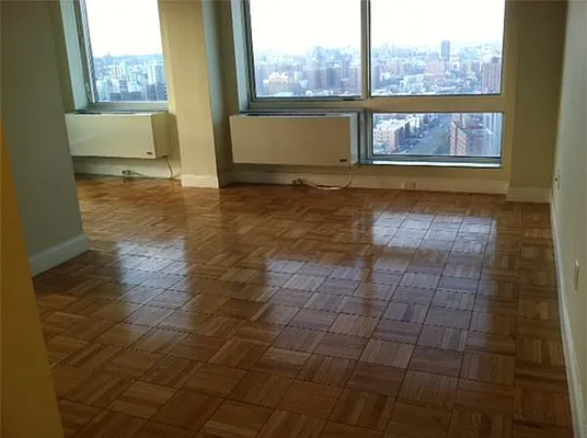 Rented by Sumitomo Real Estate Sales | media 20