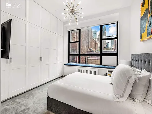 Sold by Sotheby's International Realty | media 6