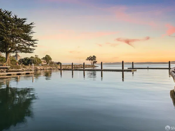 302 Tideway Dr, Alameda, CA 94501