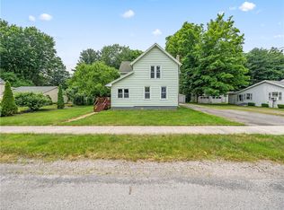 7 Walnut St, Phelps, NY 14532