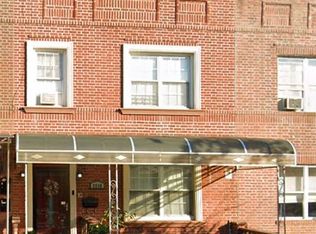 22-48 38th St #3, Astoria, NY 11105