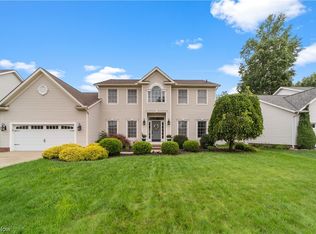 38275 Brighton Path, Willoughby, OH 44094