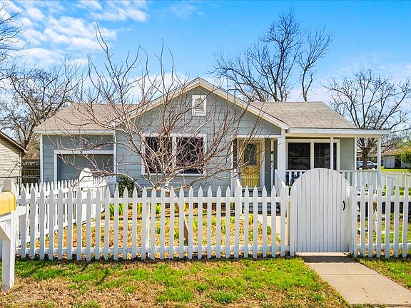 5th image of 1107 Washington St