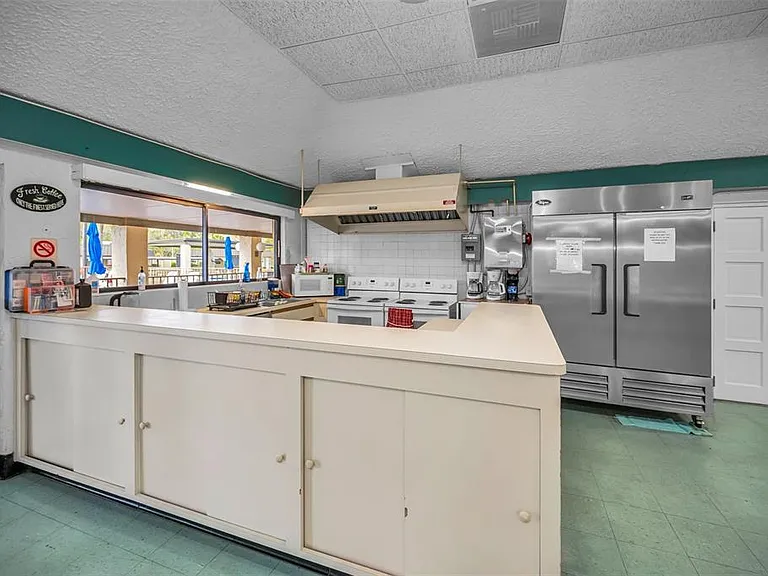 4200 Hampton Dr — Photo 54