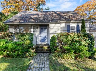 305 Fowler Rd, Cape Elizabeth, ME 04107