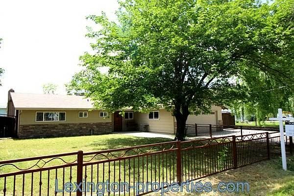 Beautiful Carmichael Home with Pool and Spa!