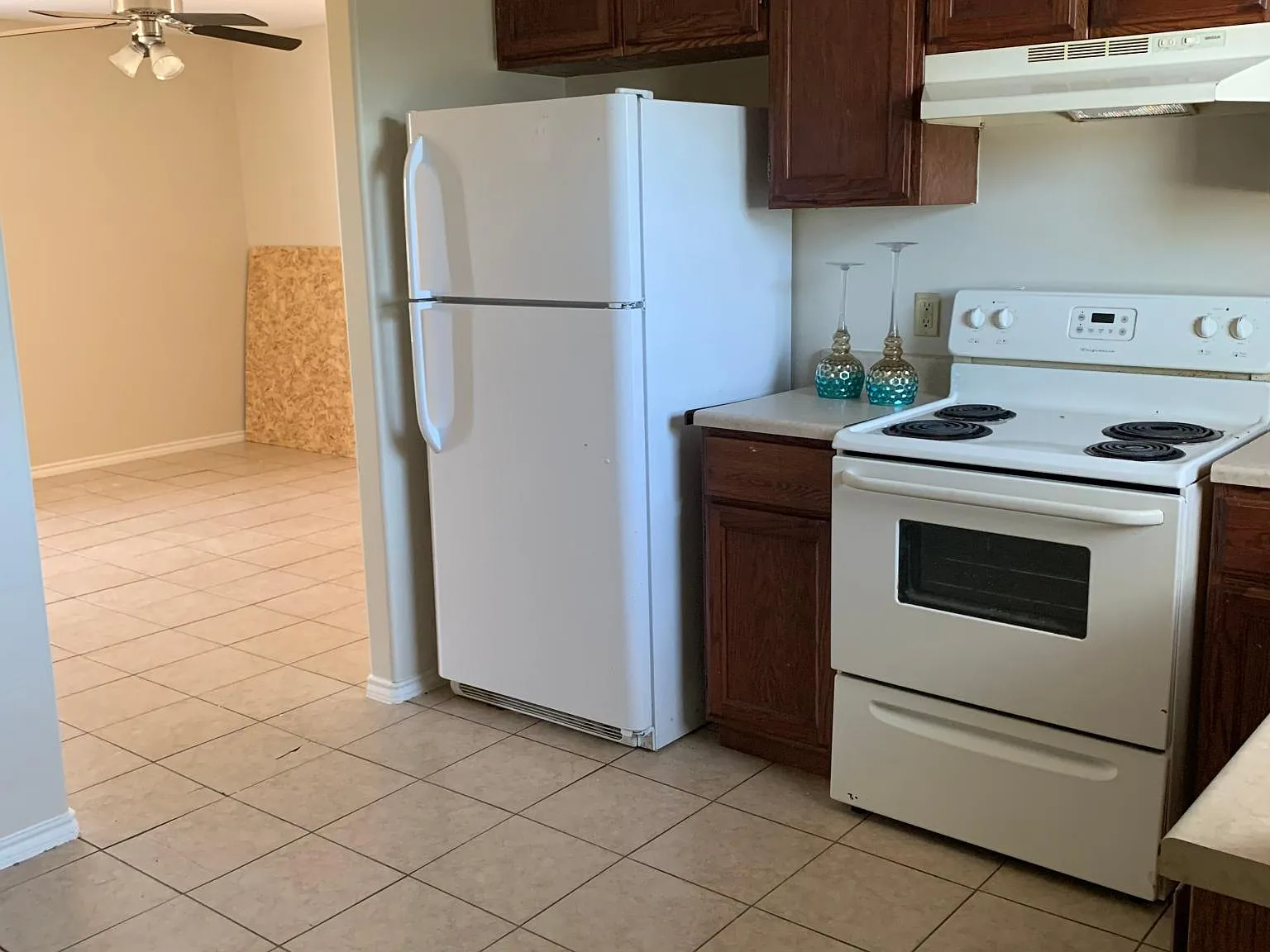 2 bed, 950 sqft, $975 — Photo 3