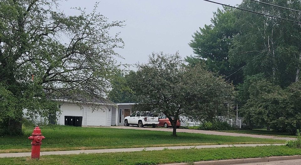 1332 10th Ave, Antigo, WI 54409 Zillow