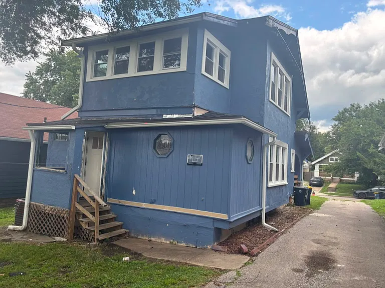 5722 Forest Ave — Photo 3