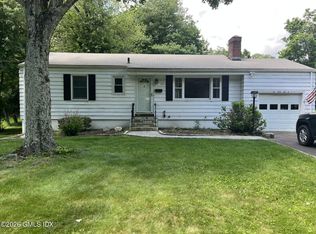 100 Havemeyer Ln, Old Greenwich, CT 06870