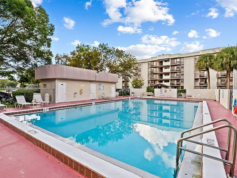 2771 Riverside Dr #316-A — Photo 21