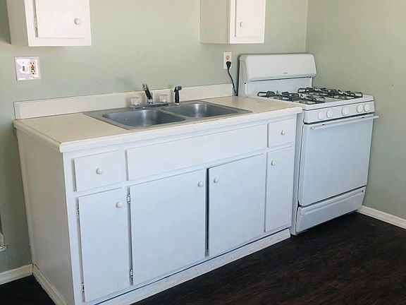 4th image of 3325 Court St #2