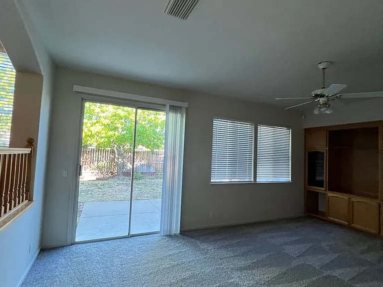 1017 Halidon Way — Photo 9
