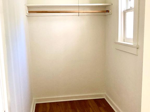 4th image of 4407 Oakwood Ave #4407