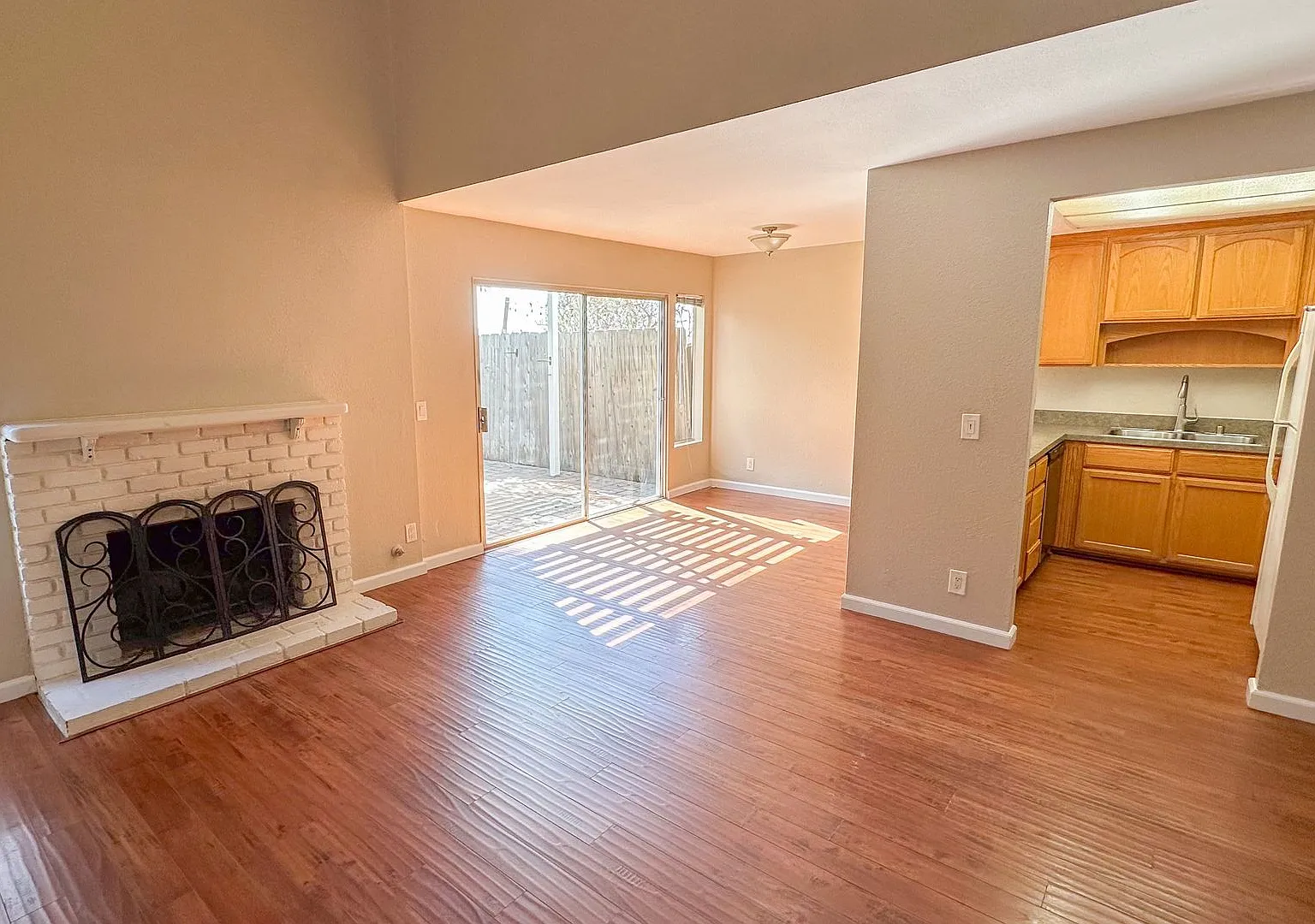 2-bedroom, 1.5-bathroom townhome in Solana Beach with Garage, Private Backyard, and Laundry Hookups! — Photo 2