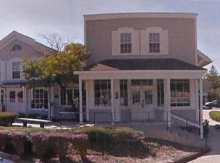 405 Robert Parker Coffin Rd, Long Grove, IL 60047