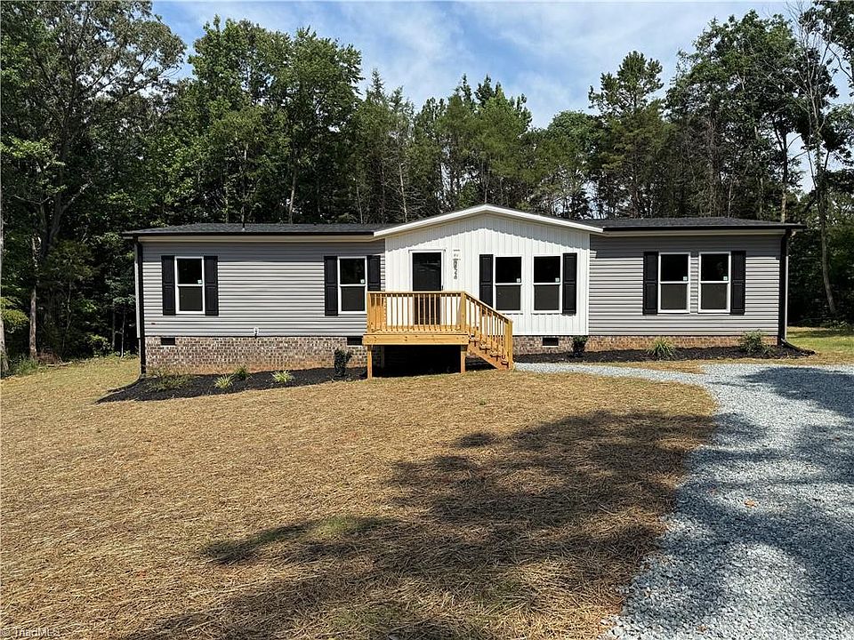 1st image of 224 Briar Creek Ct