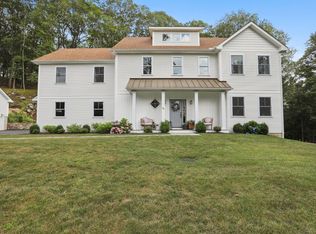 34 Hickory Ln, Ridgefield, CT 06877