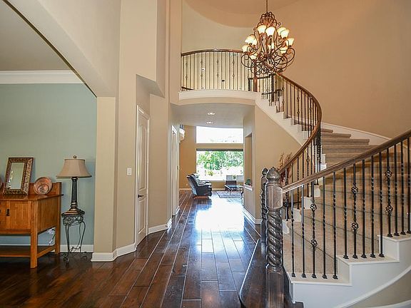 3rd image of 23534 Fairway Valley Ln