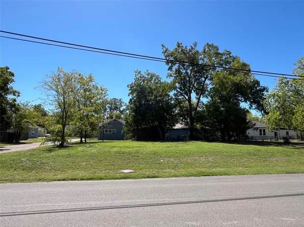 1807 Jones St, Greenville, TX 75401