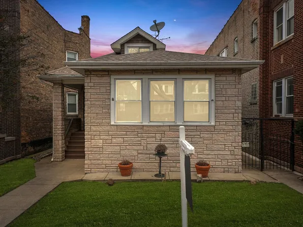 4842 W George St, Chicago, IL 60641