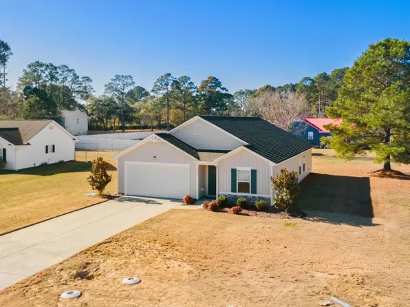 807 Fox Street SW, Shallotte, NC 28470