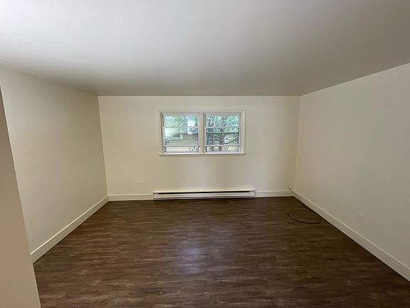 4th image of 938 Western Ave #2