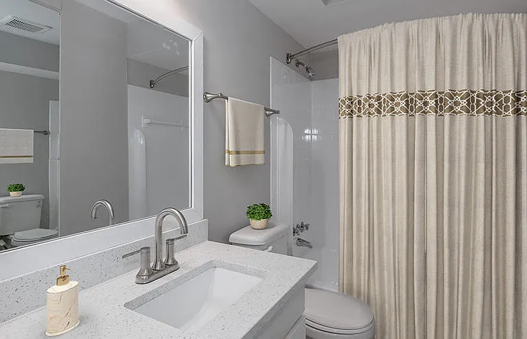 Sparrows Point Townhomes and Apartments — Photo 18