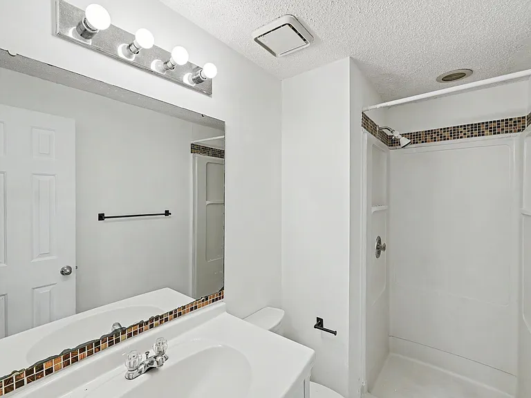 9626 Vinca Cir #D — Photo 8