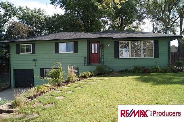 1st image of 3617 S 108th St