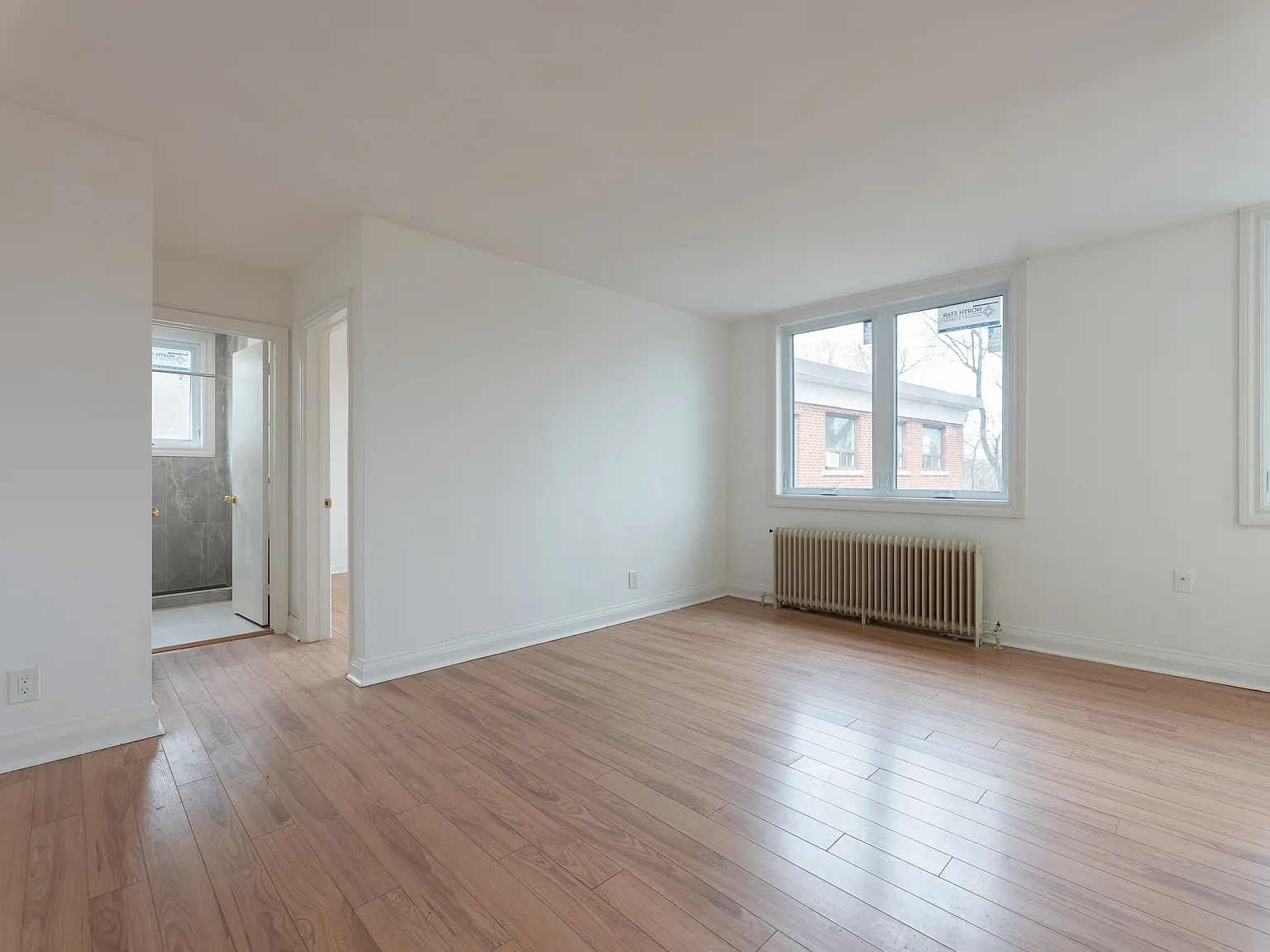 330 Chisholm Avenue Toronto — Photo 2