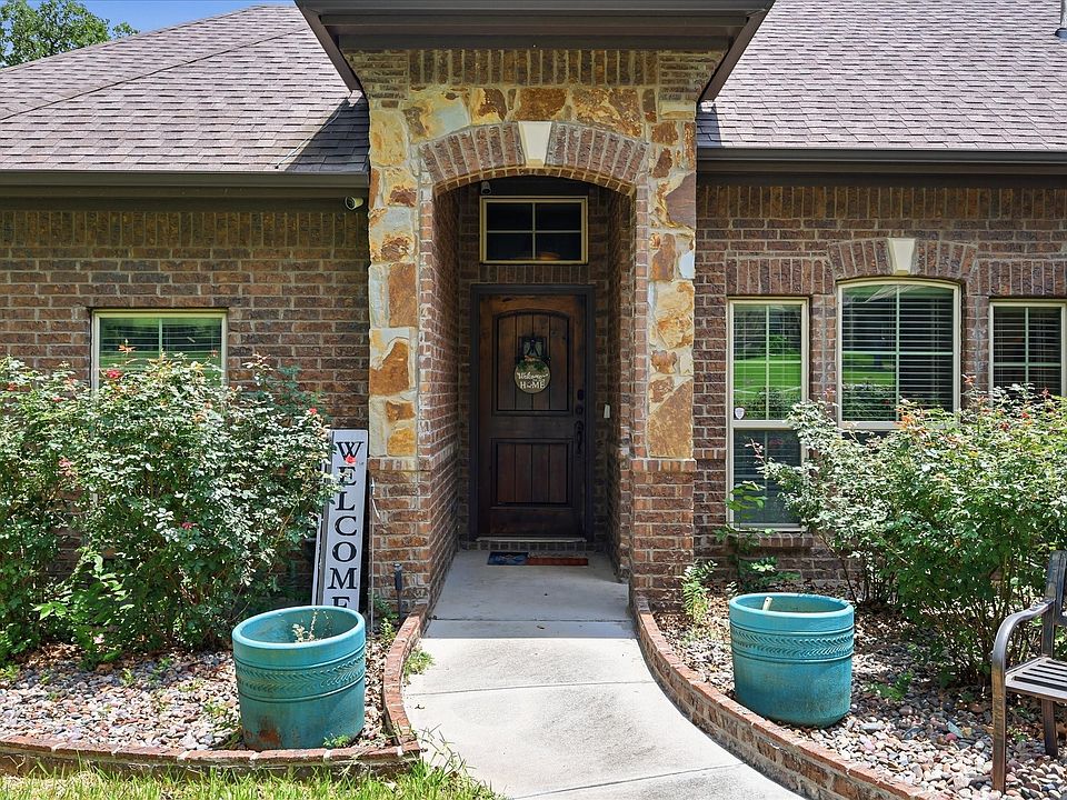 1st image of 145 Foxpointe Cir