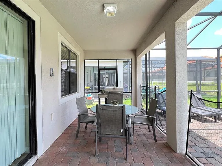 2353 Victoria Dr — Photo 34