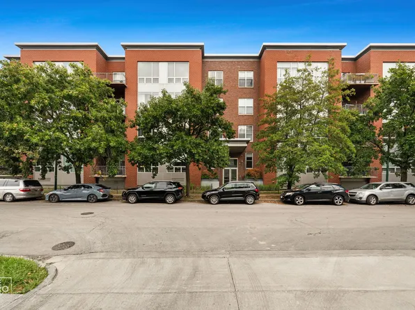 1825 N Winnebago Ave APT 302, Chicago, IL 60647