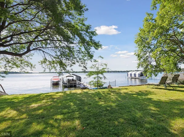 3085 N Shore Dr, Wayzata, MN 55391