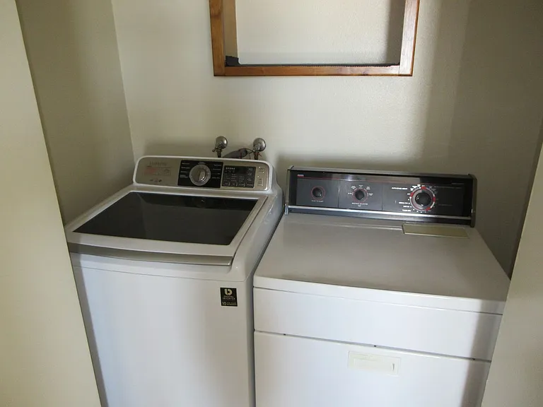 1025 Perdew Ave #C — Photo 6