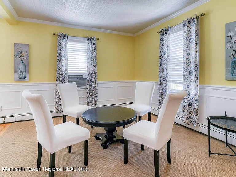 18 Abbott Ave #MAIN HOUSE — Photo 35