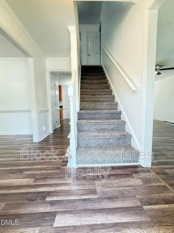 3 bed, 2.5 bath, $2,295 — Photo 3