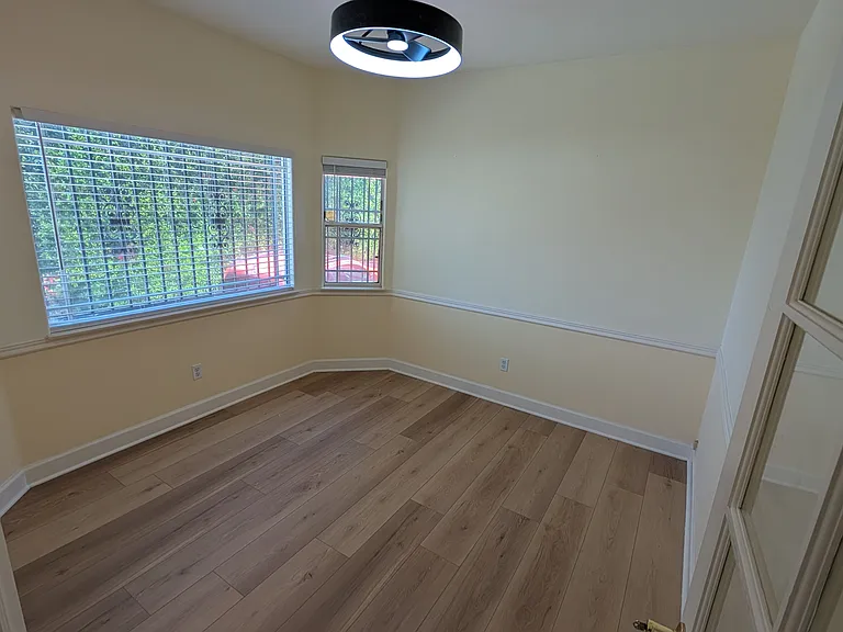 769 Russell Ave — Photo 10