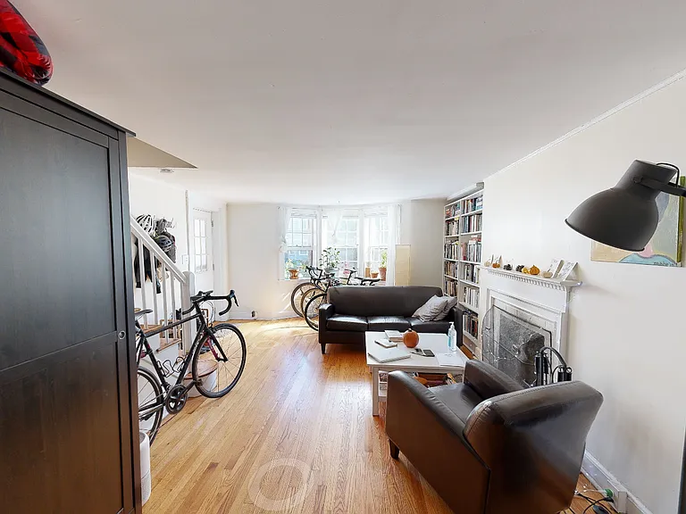 38 Gibson St #7 — Photo 3