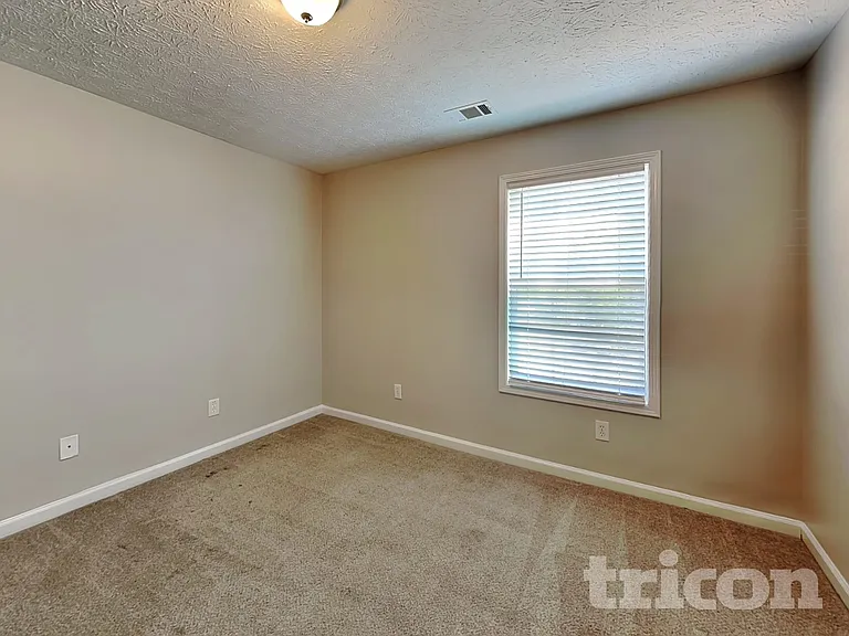 205 Highgrove Dr — Photo 9