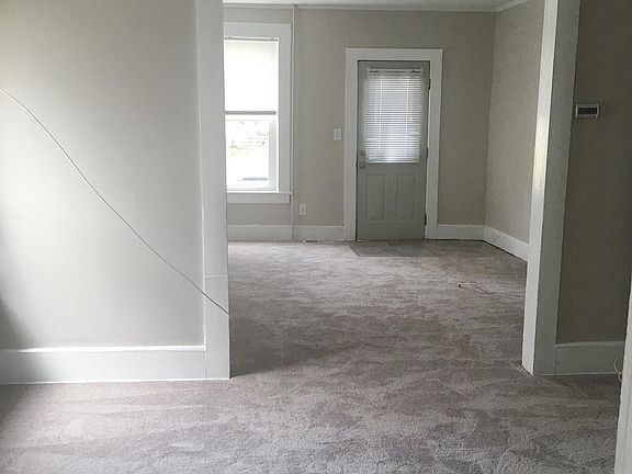 2nd image of 19 Lake St #1