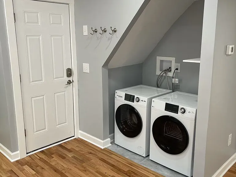 402 Poplar — Photo 26
