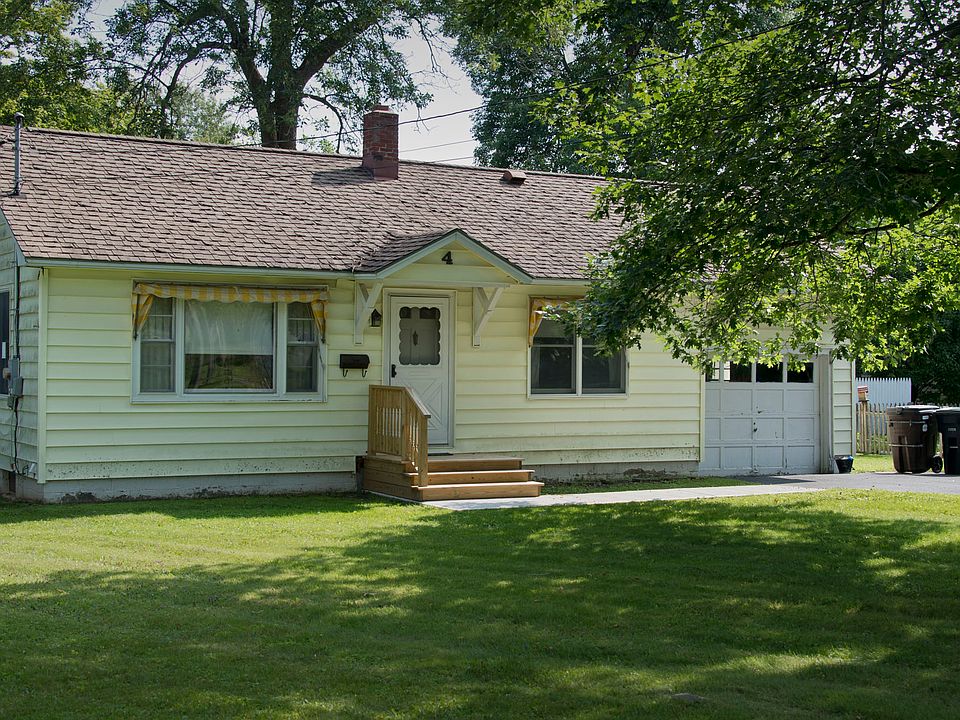 1st image of 4 Harrington Ct