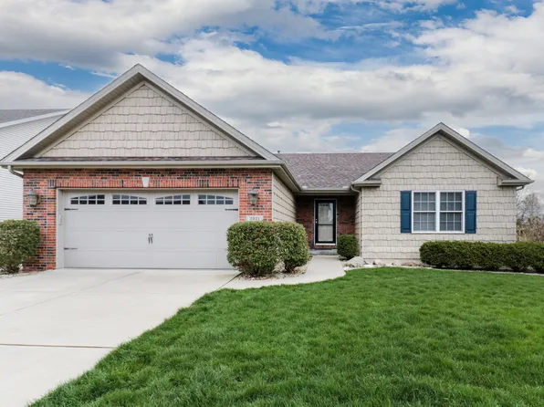 2921 Three Eagles St, Normal, IL 61761