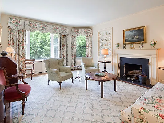 Sold by Sotheby's International Realty | media 13