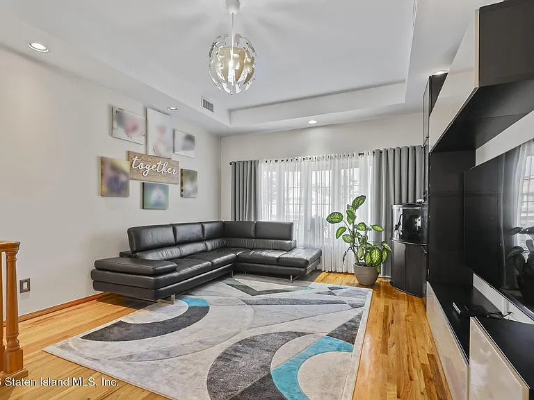 40 Devens St #1&2 — Photo 8