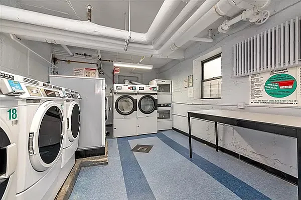 Rented by New York Realty Minimax Inc | media 25